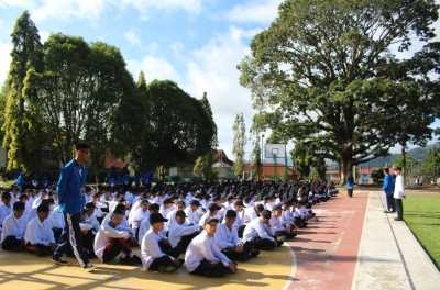 Berbeda tetapi Istimewa, MPLS berbasis Mabit SMAN 1 Padang Panjang berjalan Sukses”